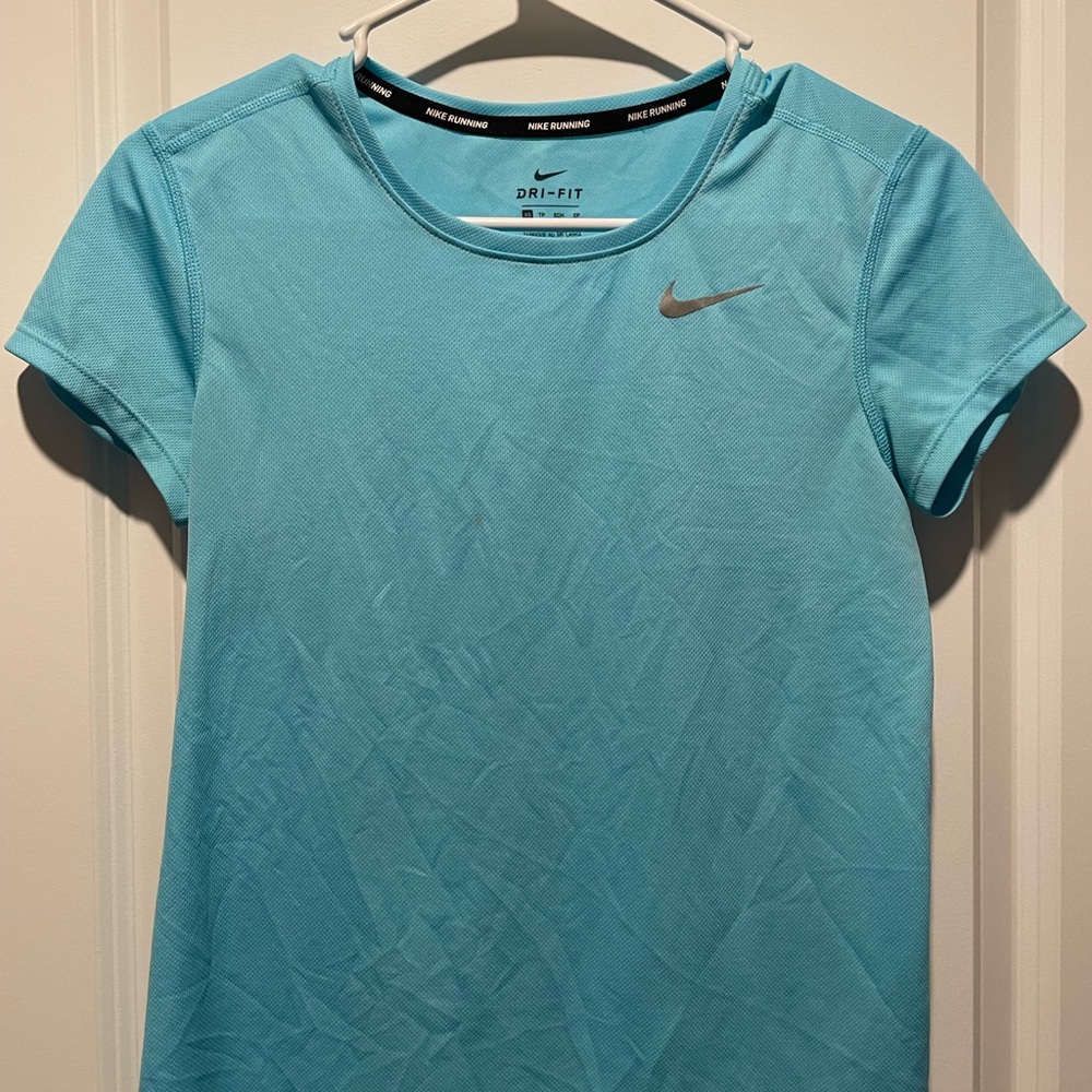 Nike dri fit shirt XS
